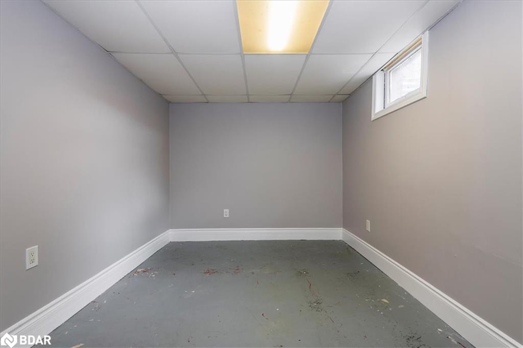 88 Chaucer Crescent Property Photo 18