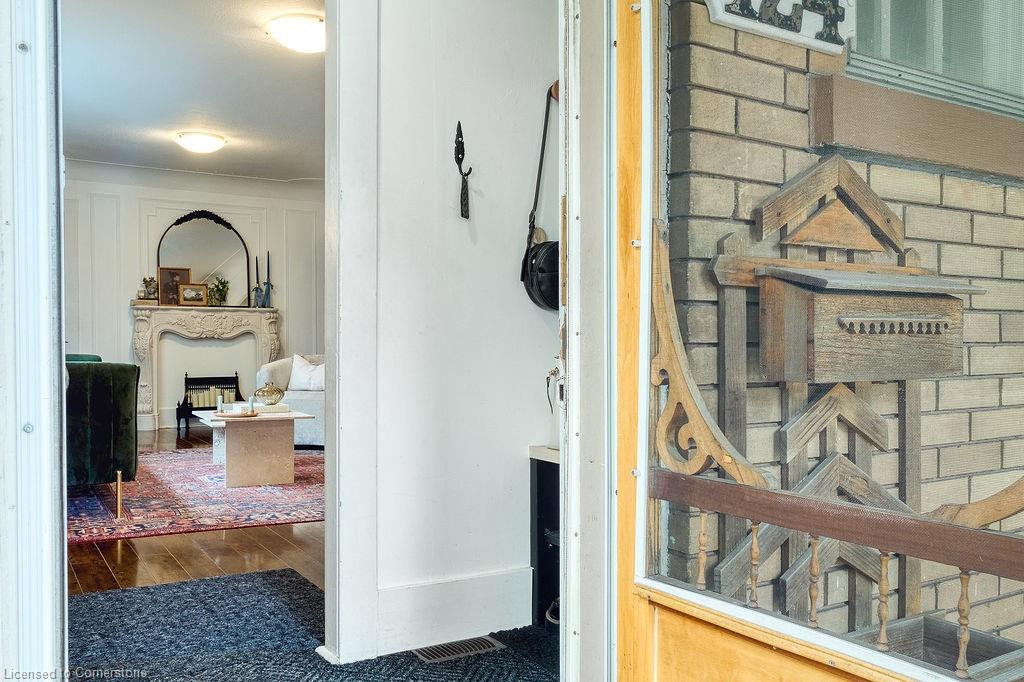 124 West Avenue Property Photo 4