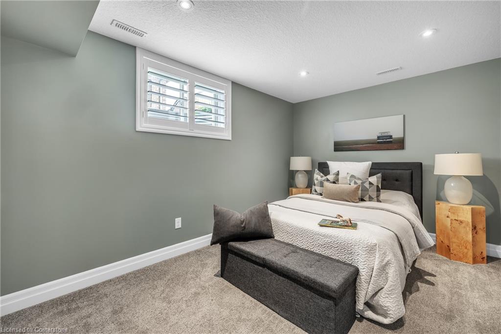 17 Amanda Avenue Property Photo 29