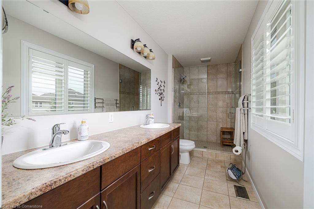 18-31 Townsend Drive Property Photo 16