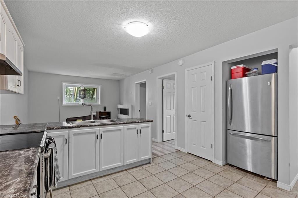 3 Wisteria Court Property Photo 27