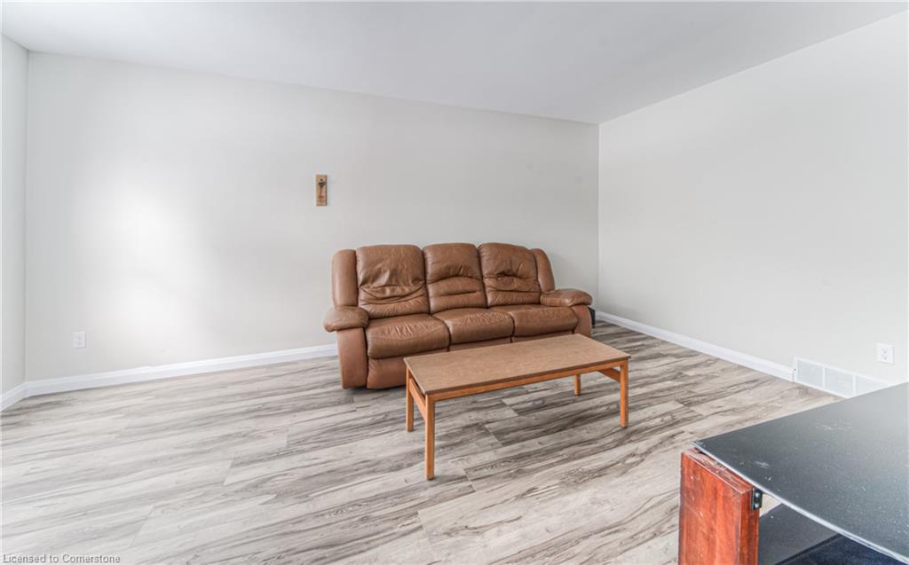 42 Cardill Crescent Property Photo 6