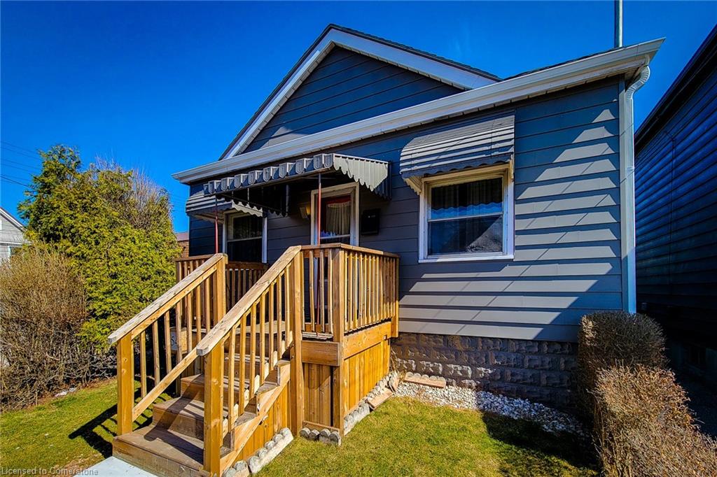 54 Fairview Avenue Property Photo 3
