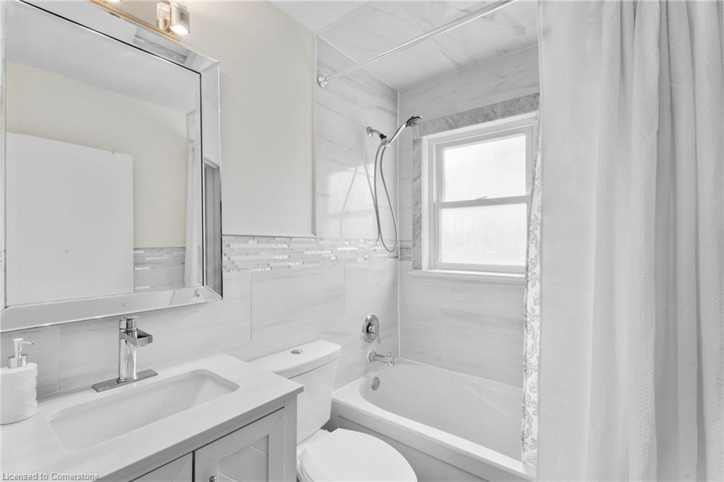 84 Elgin Crescent Property Photo 15