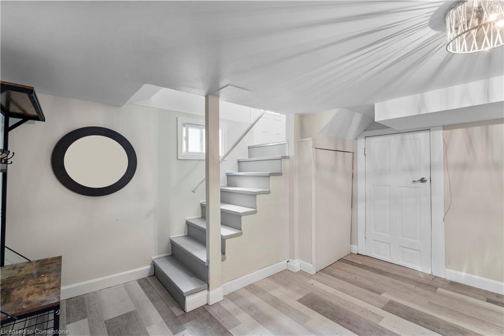 84 Elgin Crescent Property Photo 20