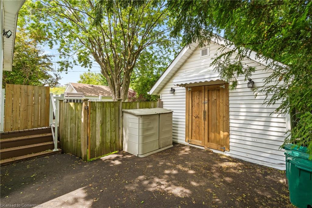 84 Elgin Crescent Property Photo 28