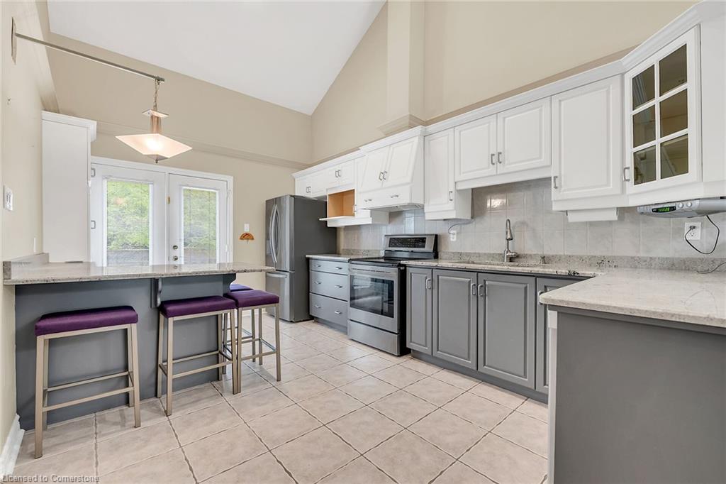 7-3243 New Street Property Photo 14