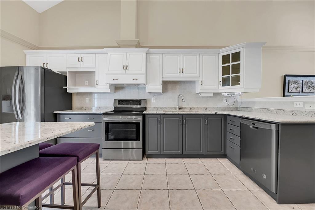 7-3243 New Street Property Photo 15