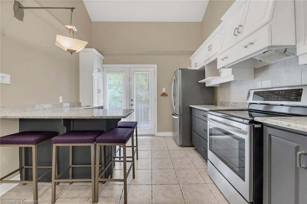 7-3243 New Street Property Photo 16