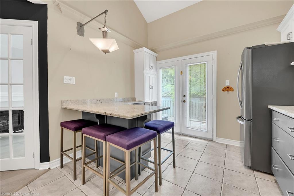 7-3243 New Street Property Photo 17