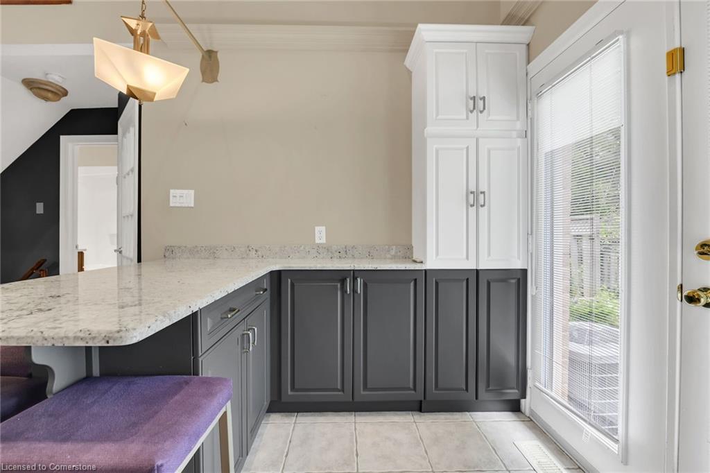 7-3243 New Street Property Photo 18