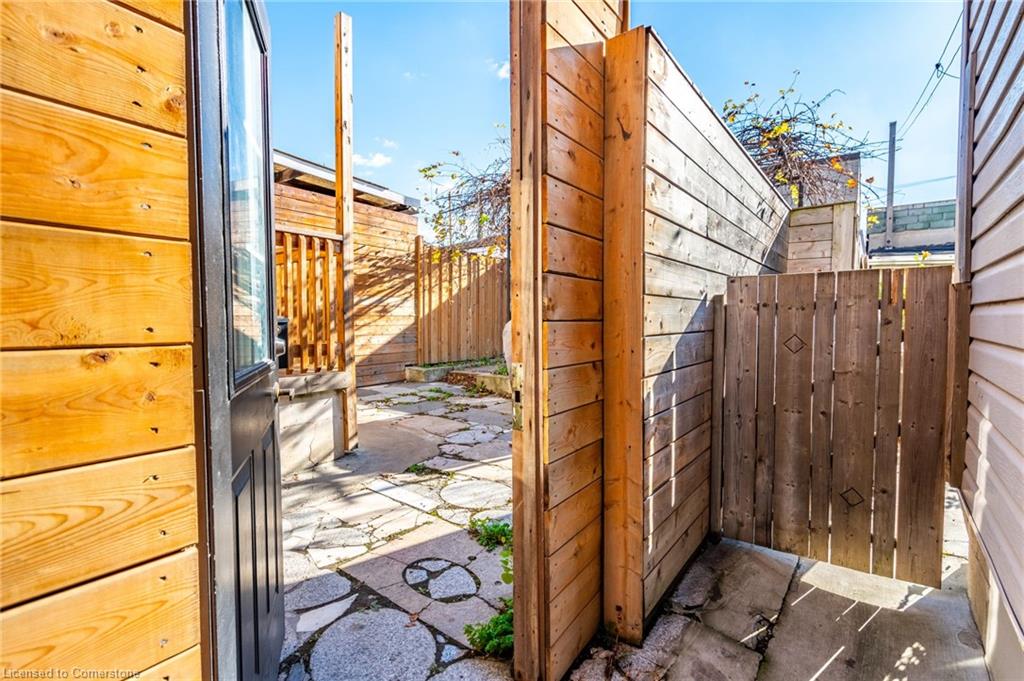 135 Hope Street Property Photo 32