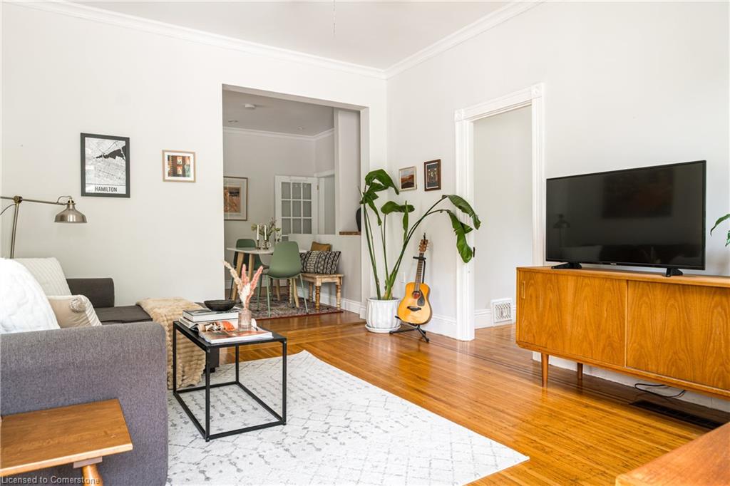 432 Dundurn Street S Property Photo 5