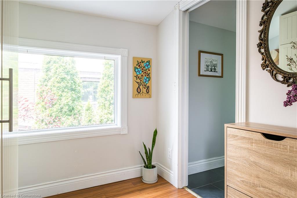 432 Dundurn Street S Property Photo 25