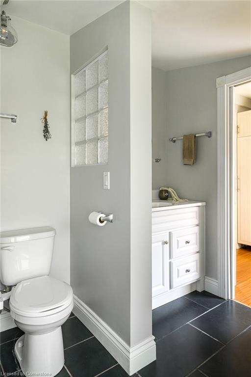 432 Dundurn Street S Property Photo 29
