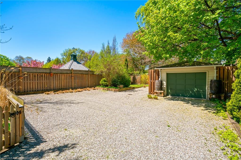 269 Regent Street Property Photo 38