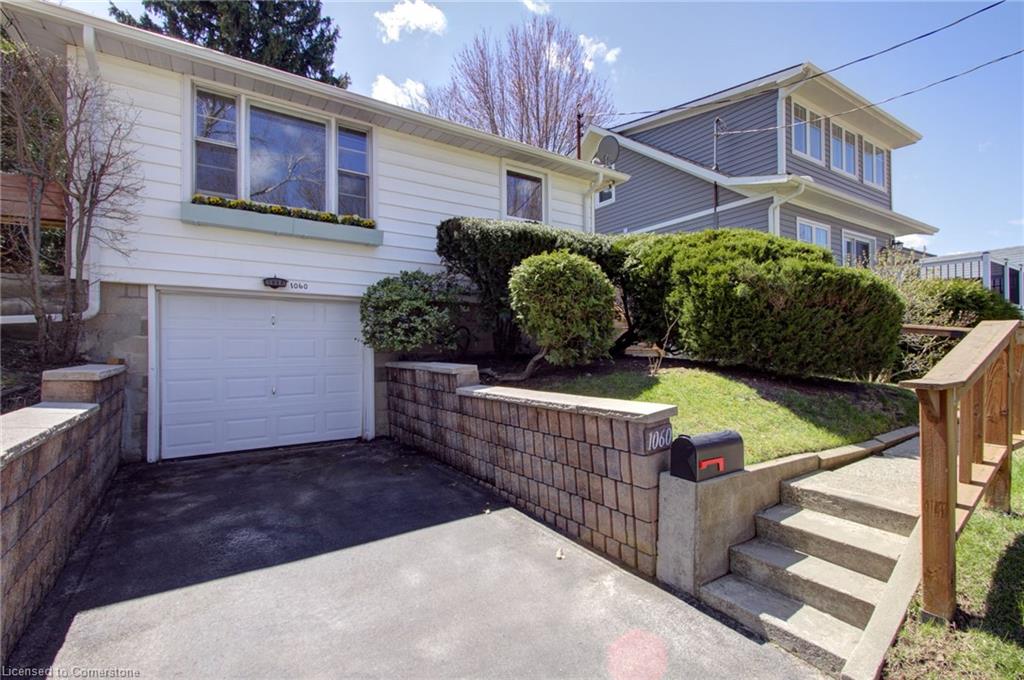 1060 Brook View Avenue Property Photo 3