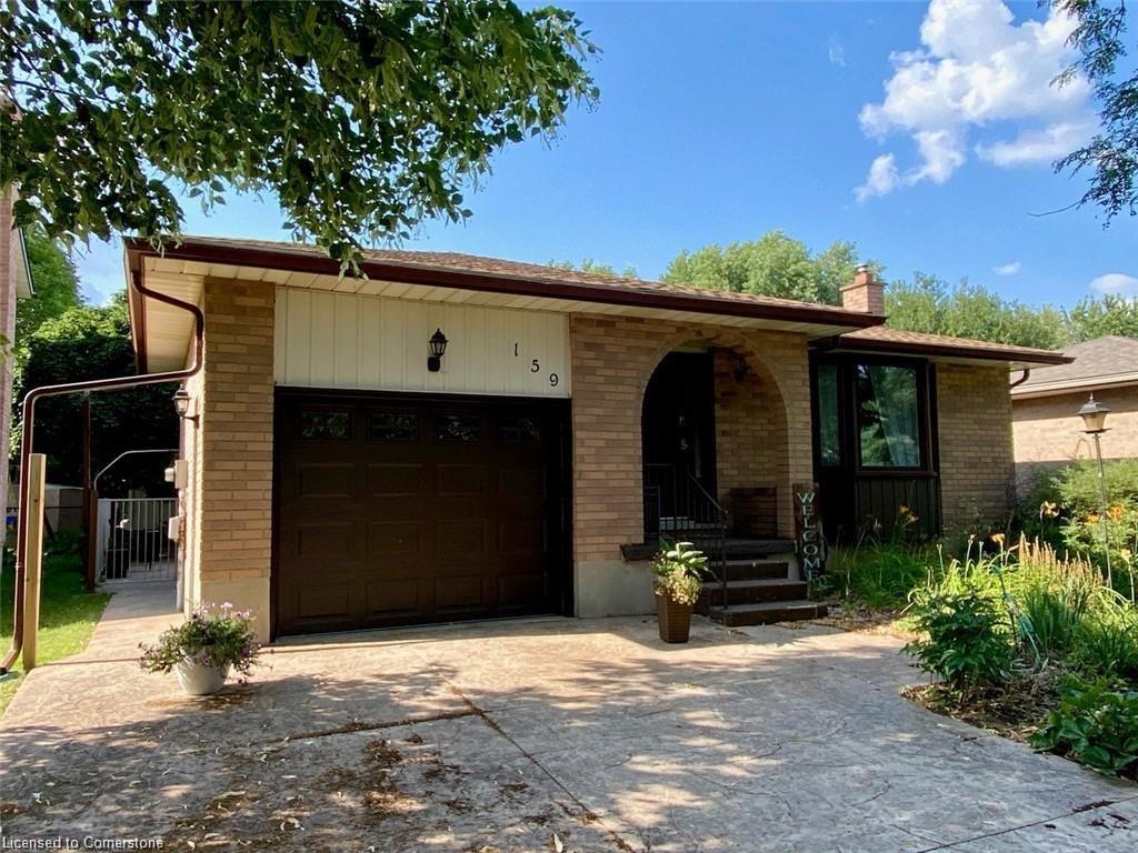 B-159 Sunpoint Crescent Property Photo 1
