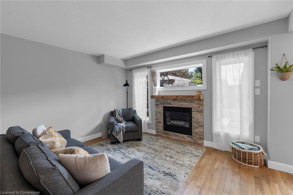 239 Park Avenue W Property Photo 12