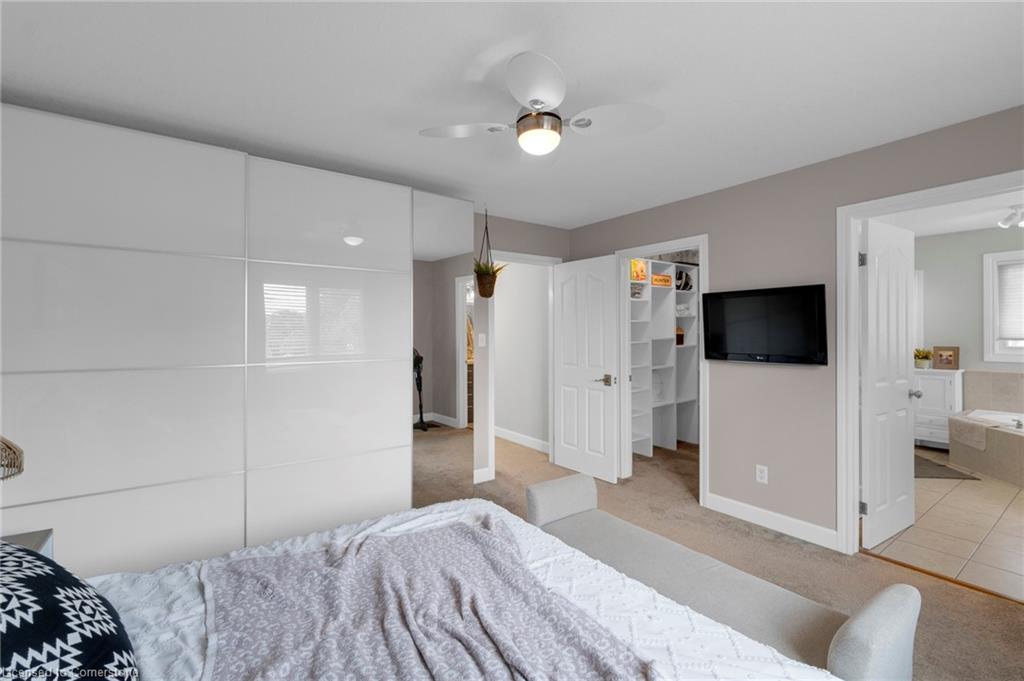 239 Park Avenue W Property Photo 27