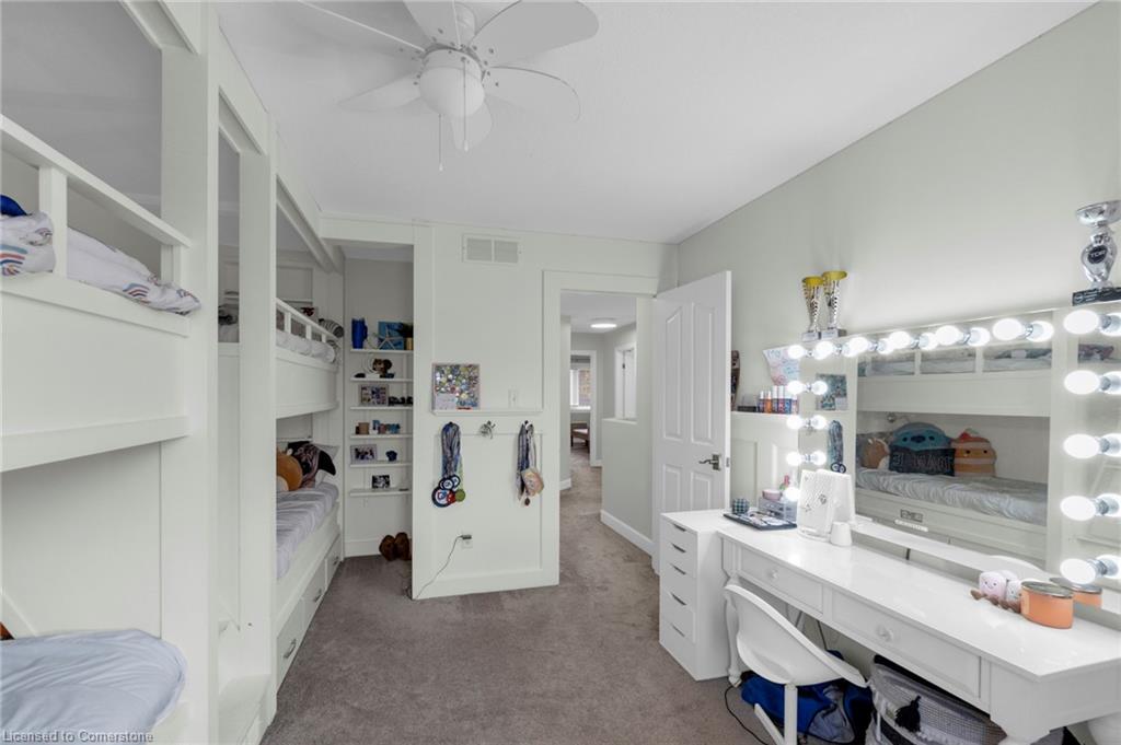 239 Park Avenue W Property Photo 33