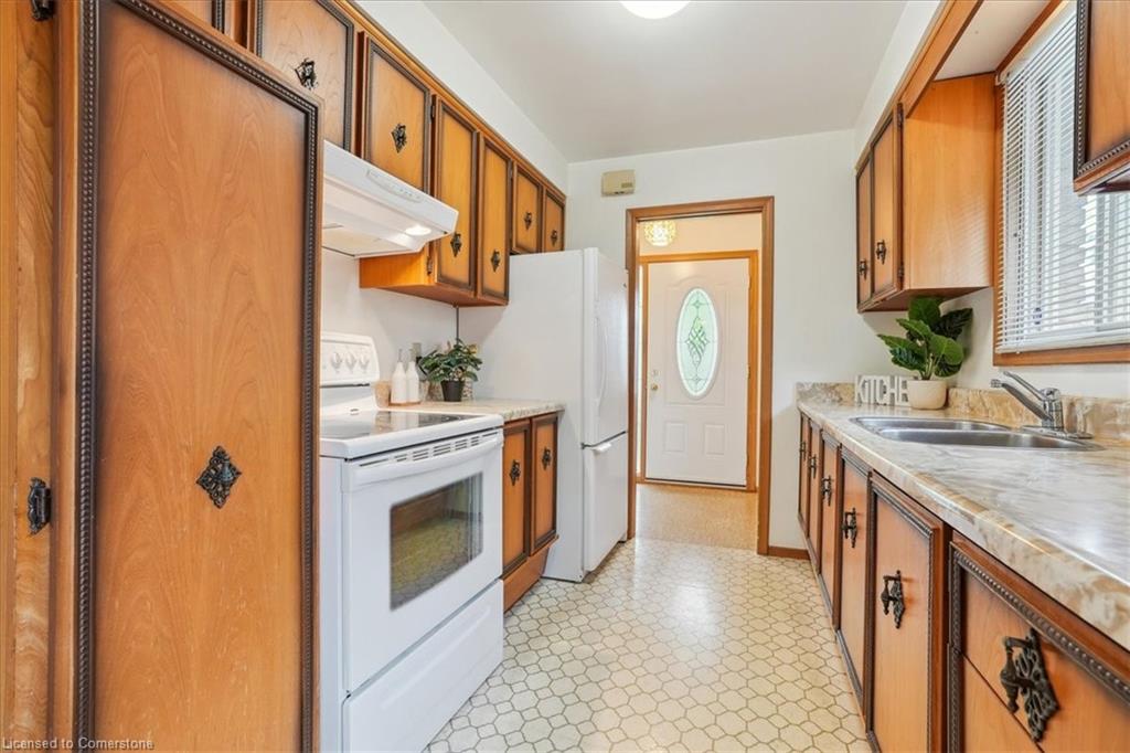 122 Glen Castle Drive Property Photo 16
