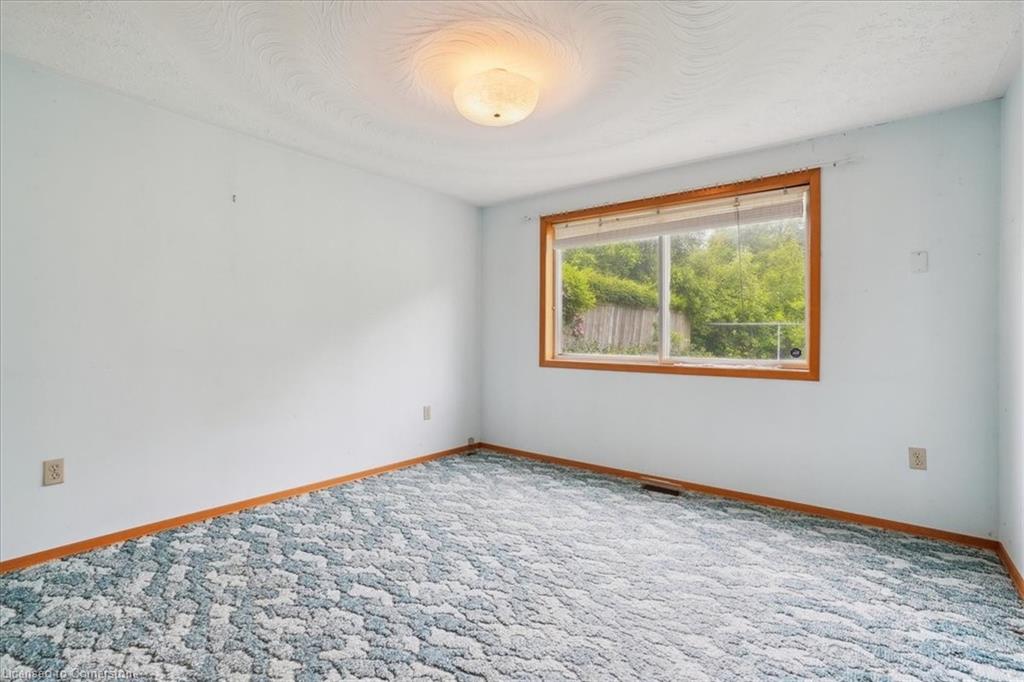 122 Glen Castle Drive Property Photo 28