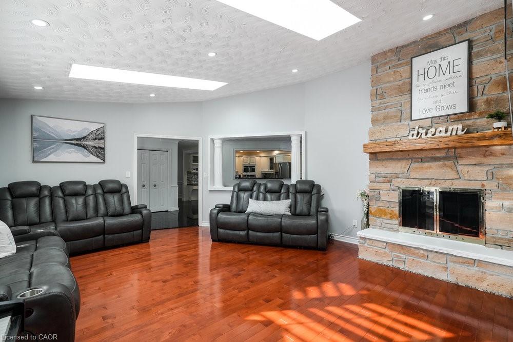 2658 Guyatt Road Property Photo 4