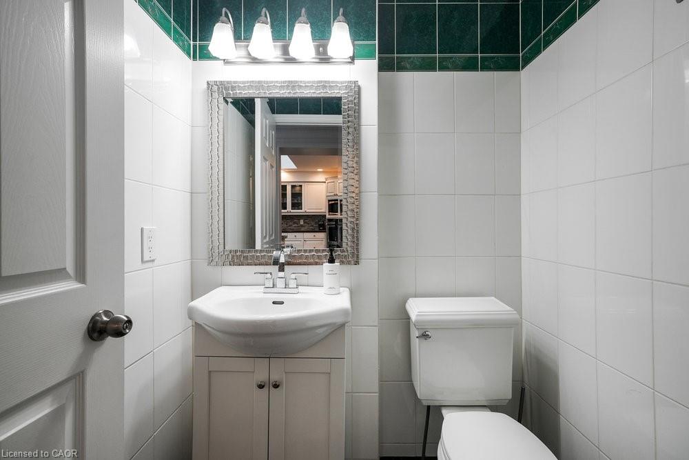 2658 Guyatt Road Property Photo 16