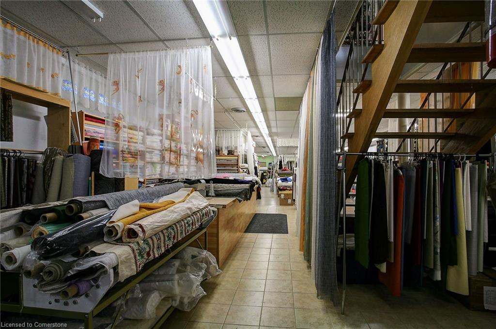285 Ottawa Street N Property Photo 6