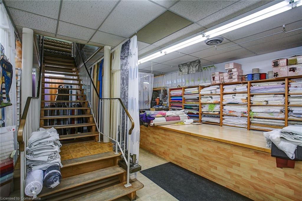 285 Ottawa Street N Property Photo 10