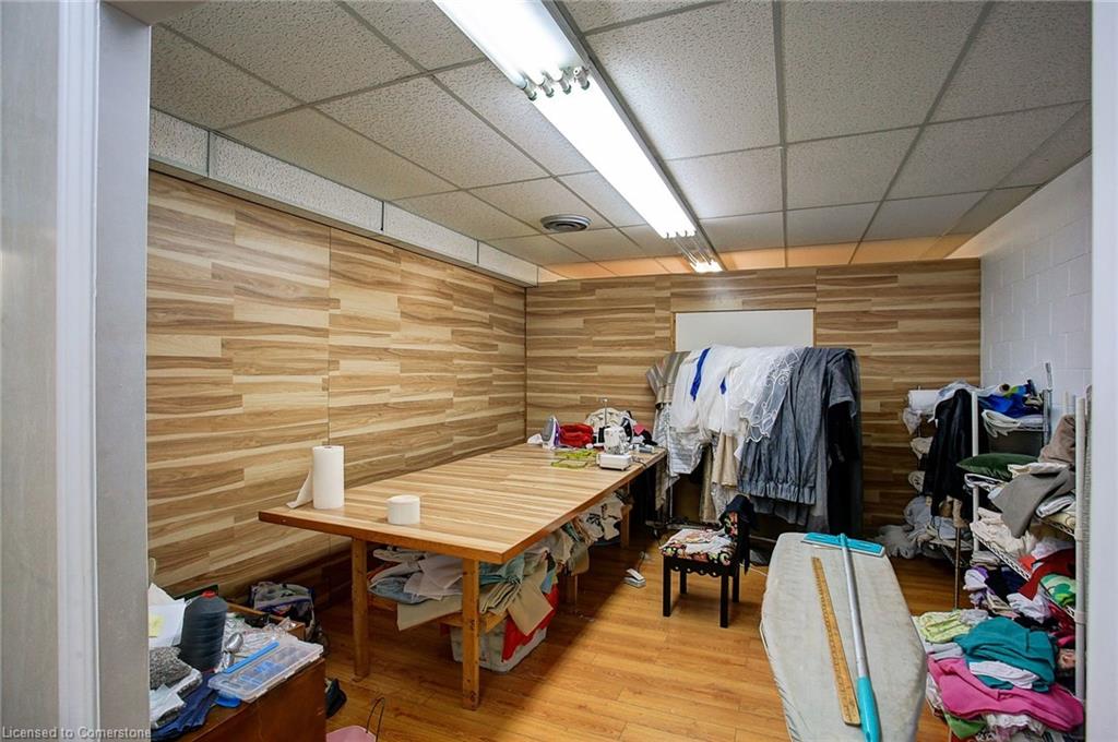 285 Ottawa Street N Property Photo 21