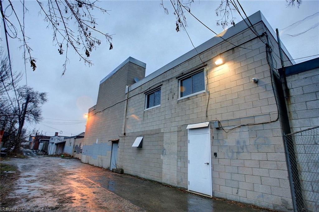 285 Ottawa Street N Property Photo 26