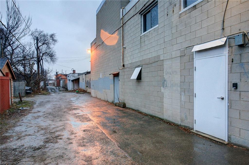 285 Ottawa Street N Property Photo 27
