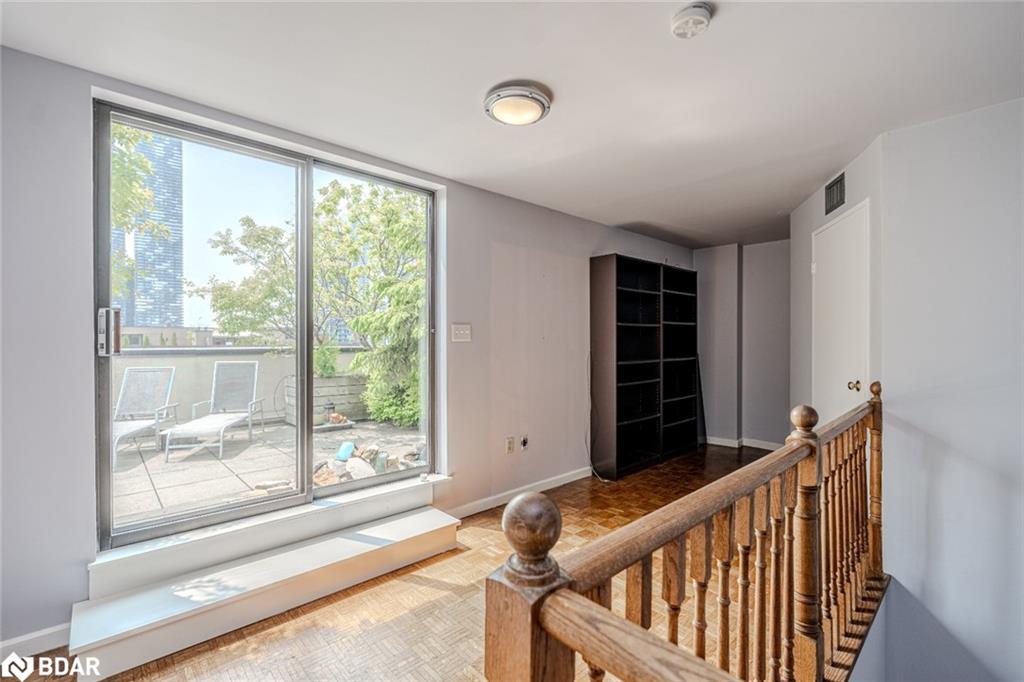824-80 Front Street E Property Photo 13