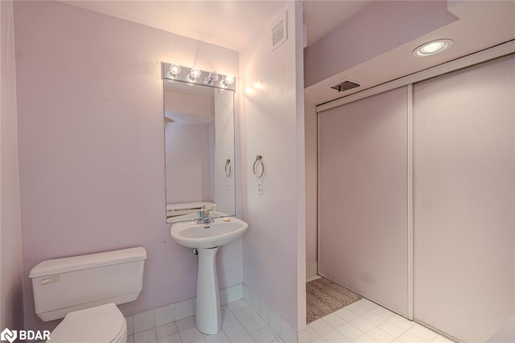 824-80 Front Street E Property Photo 14
