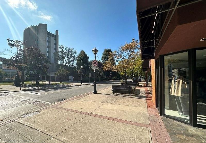 204-442 Brant Street Property Photo 4