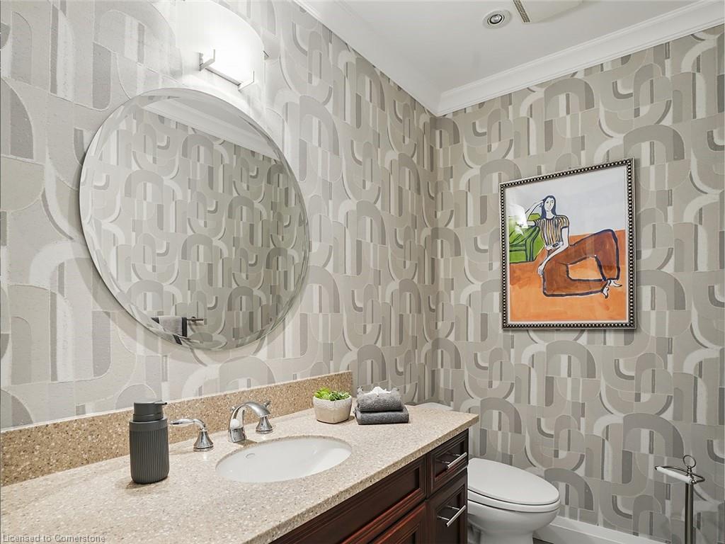 402 Barclay Crescent Property Photo 18