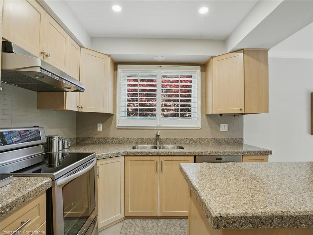 402 Barclay Crescent Property Photo 23