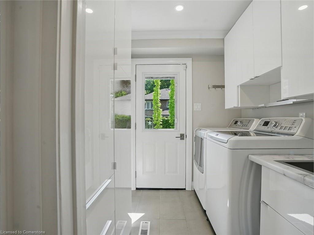 402 Barclay Crescent Property Photo 27