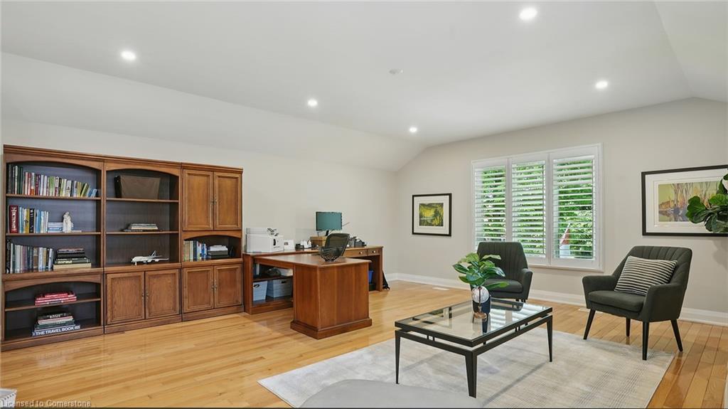 402 Barclay Crescent Property Photo 35