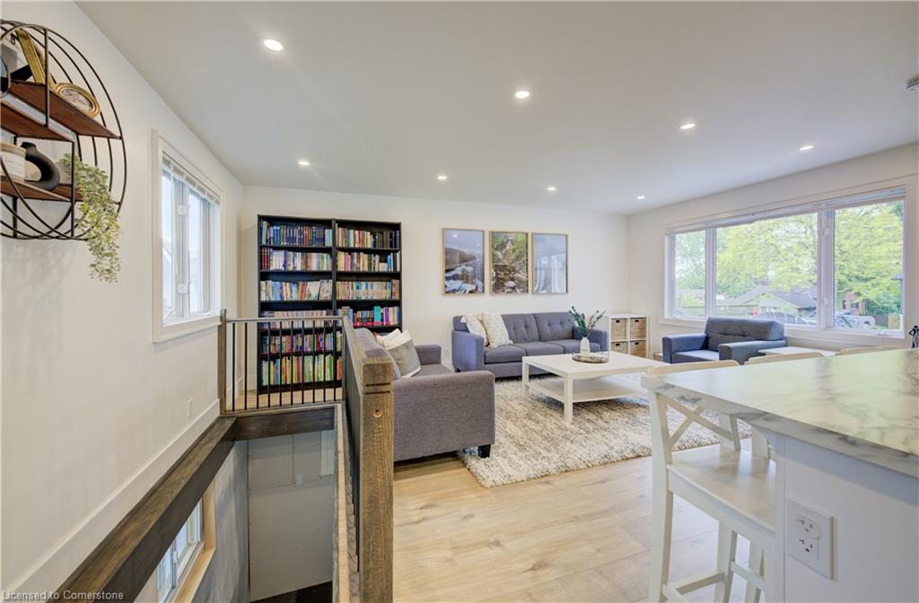 411 Powell Street Property Photo 13