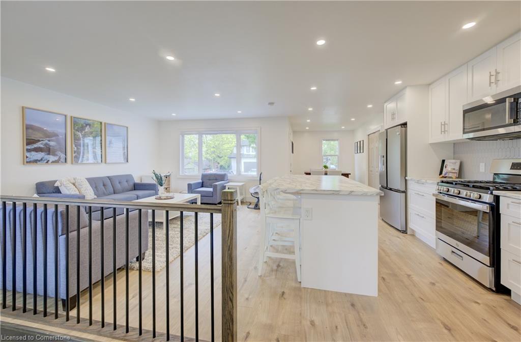 411 Powell Street Property Photo 17