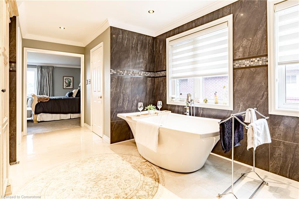 2010 Parklane Crescent Property Photo 19