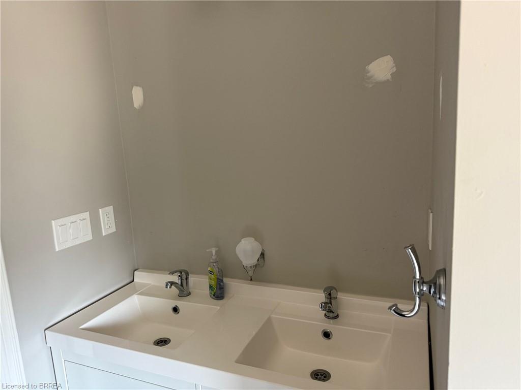 167 Brant Avenue Property Photo 10