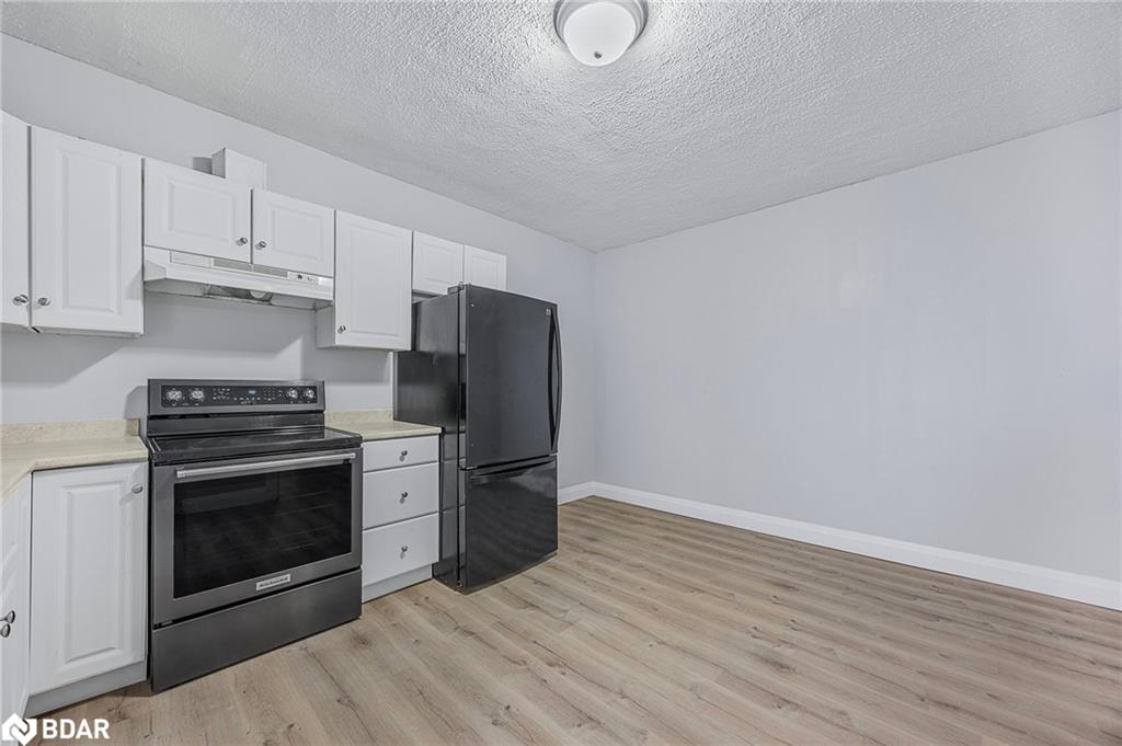 66 Matchedash Street S Property Photo 9