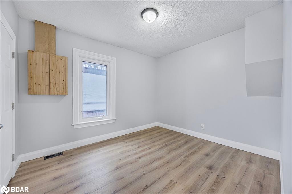 66 Matchedash Street S Property Photo 13
