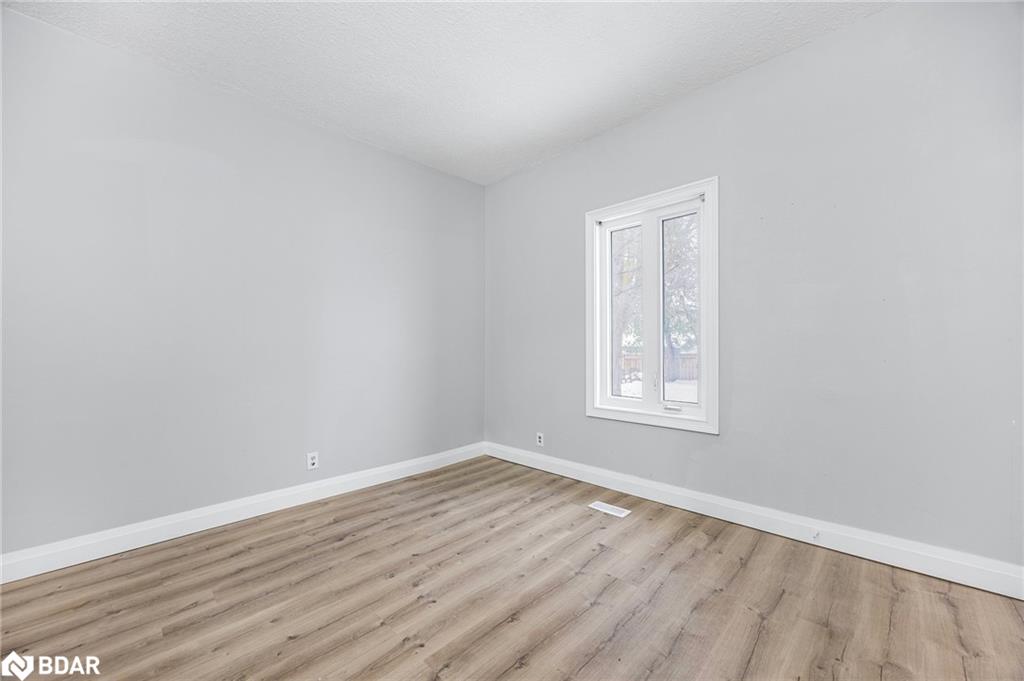 66 Matchedash Street S Property Photo 23