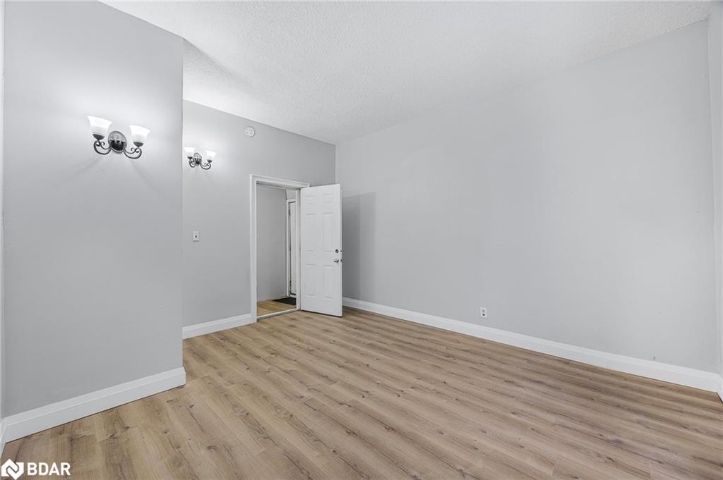 66 Matchedash Street S Property Photo 25