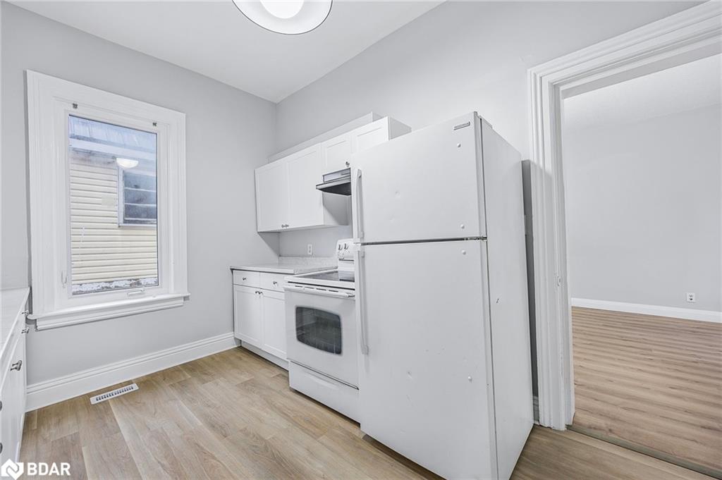66 Matchedash Street S Property Photo 28